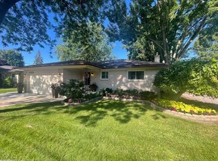 37375 Dundee St, Sterling Heights, MI 48310