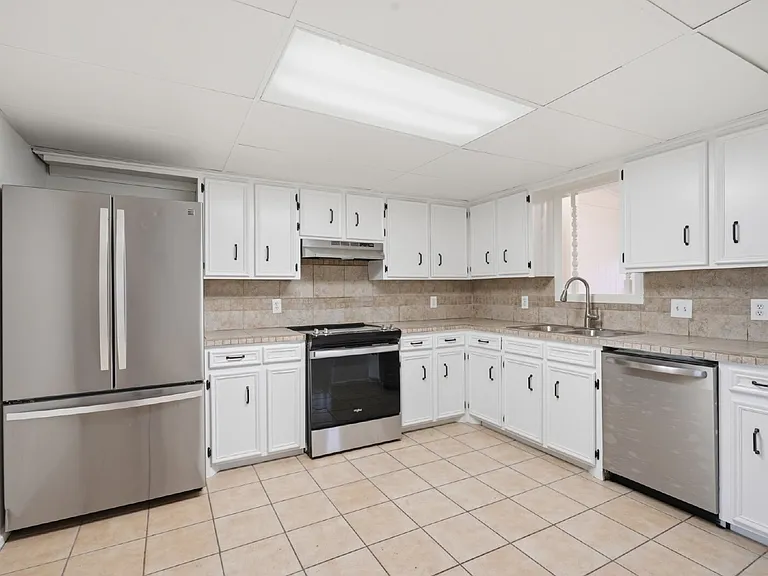 7911 Albany Ave #A — Photo 4