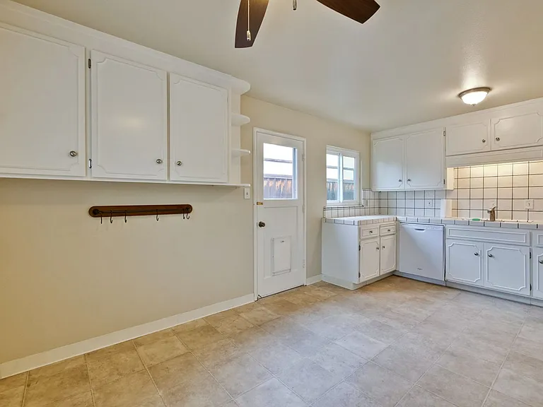 1778 Balsa Ave — Photo 10