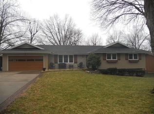 2857 S Chantilly Ln, Springfield, MO 65804