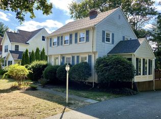 10 Duxbury Rd, Wellesley, MA 02481