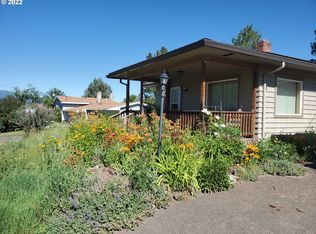 313 E Park St, Enterprise, OR 97828