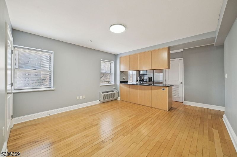 1st image of 70 South Munn Ave #311