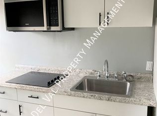 5218 Walnut St #2-F, Philadelphia, PA 19139
