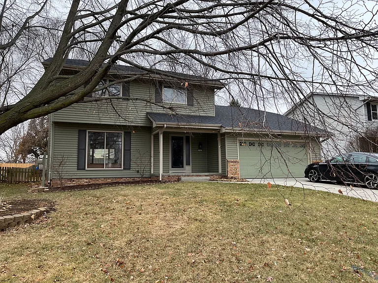 2707 Nottingham Dr — Photo 1