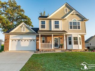 835 Henning St, Dundee, MI 48131