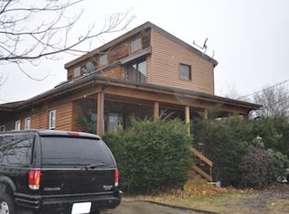 785 Cumberland Hill Rd, Woonsocket, RI 02895