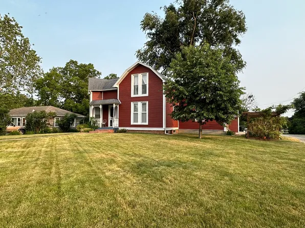 202 E Garfield St, Maroa, IL 61756