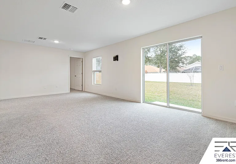 9 Roxland Ln — Photo 5