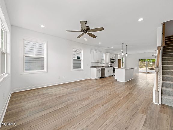 5th image of 4725 Siddons Drive