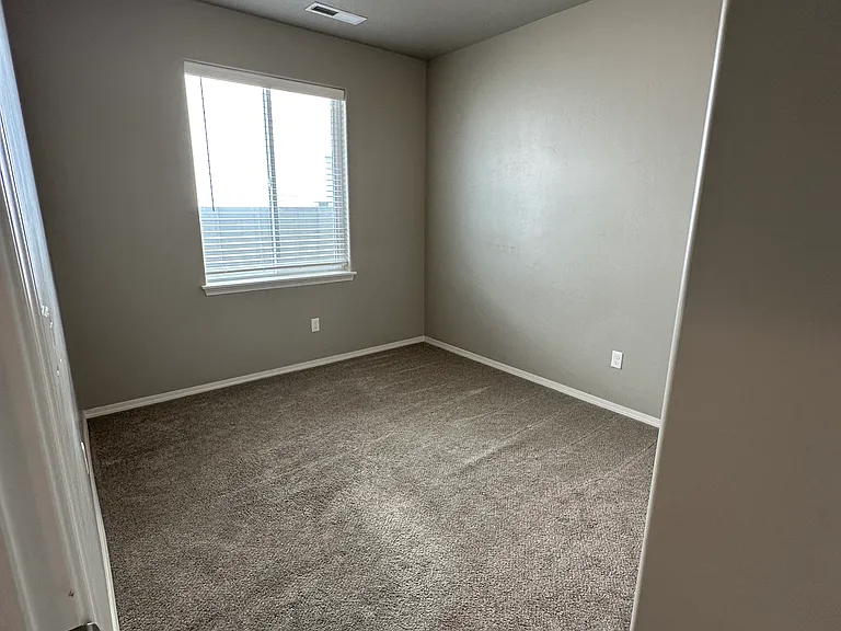 1271 W Lydia St — Photo 5