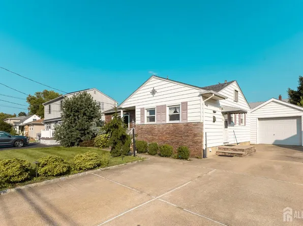 1064 Bordentown Ave, Parlin, NJ 08859