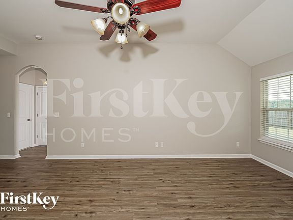 5th image of 920 Alise Cir