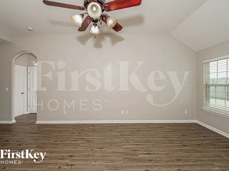 920 Alise Cir — Photo 5