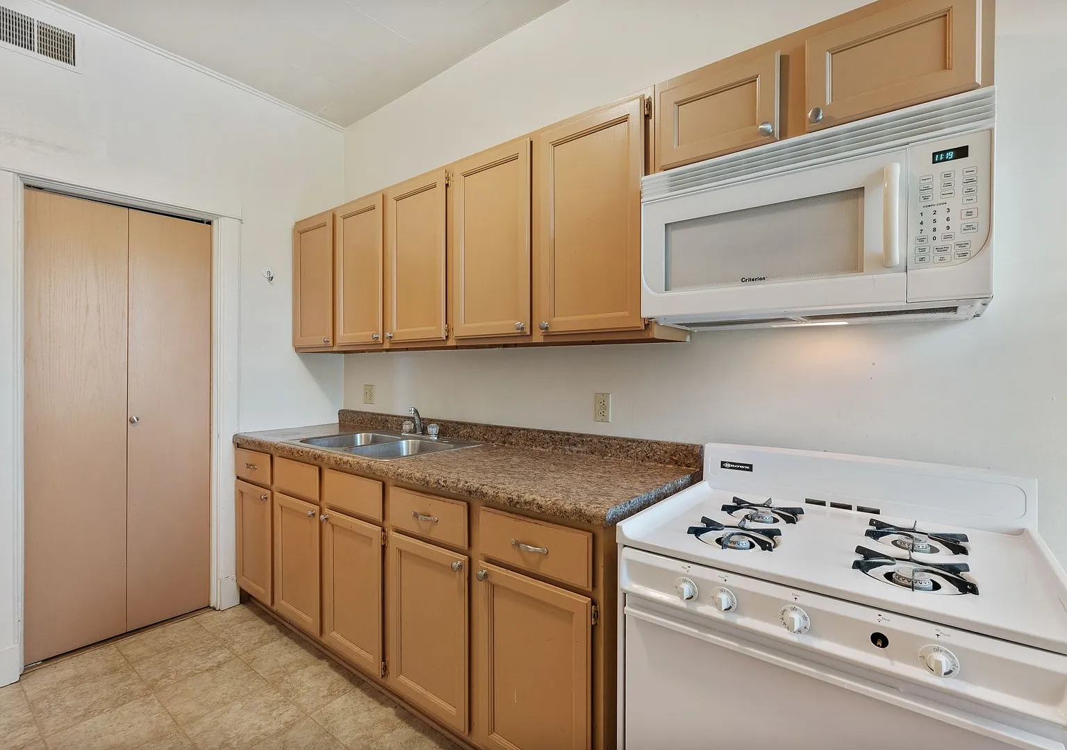 The Kenmore — Photo 1