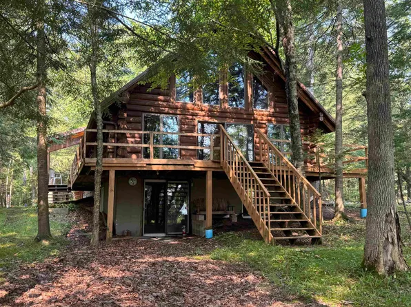 13385 N Anderson Lake Ln, Suring, WI 54174