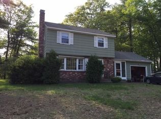 25 Magnolia Ave, Lancaster, MA 01523