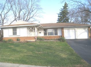 30 E Shelley Rd, Elk Grove Village, IL 60007