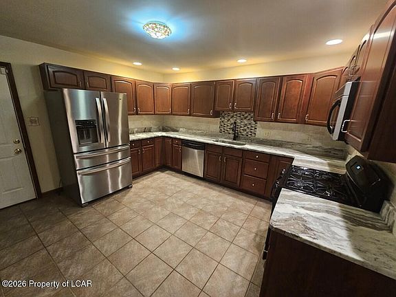 2nd image of 19 Kyra Way