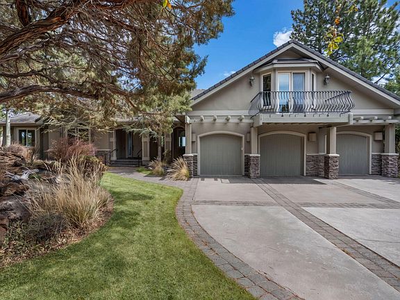 3rd image of 1166 NW Redfield Cir