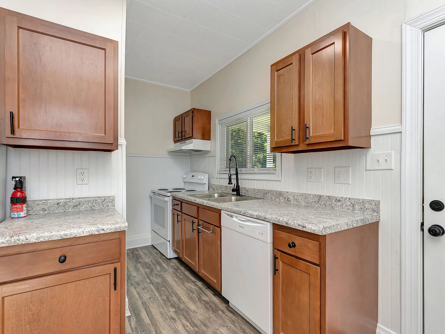 3 bed, 1266 sqft, $1,850 — Photo 3