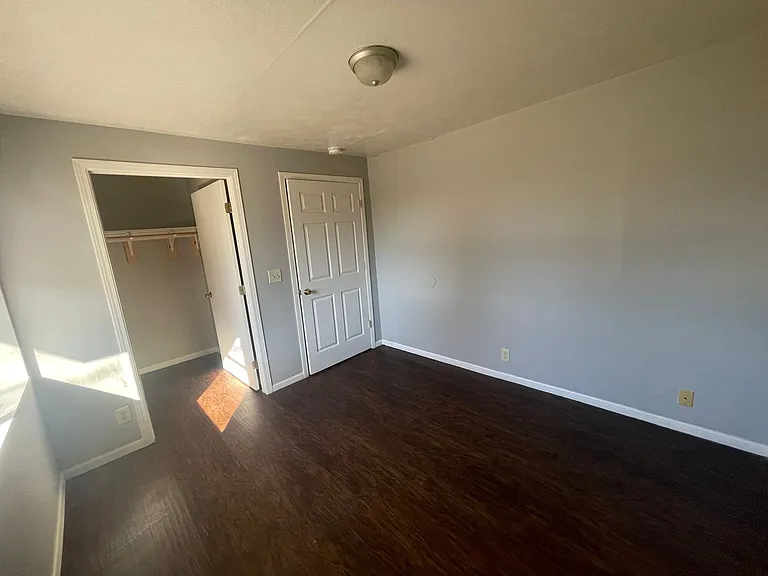 Lincoln Landing Apartments — Photo 19