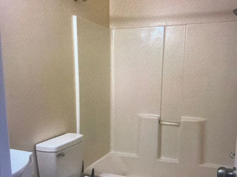 422 Snow St — Photo 7