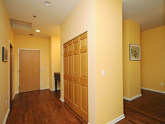 2nd image of 849 N Franklin St Unit 1014