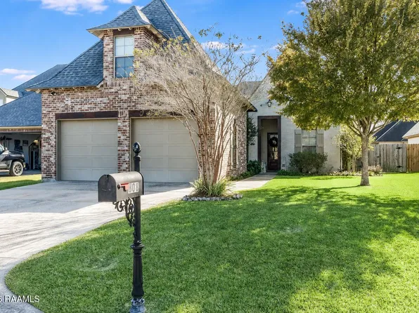 608 Birchview Dr, Broussard, LA 70518