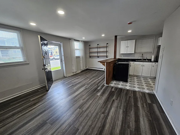 1200 S Wood Ave #A — Photo 8
