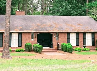 803 Chester Ave N, Douglas, GA 31533