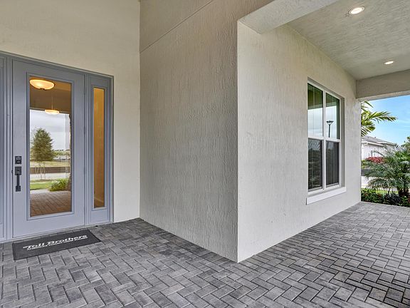 4th image of 12224 Arbordale Way
