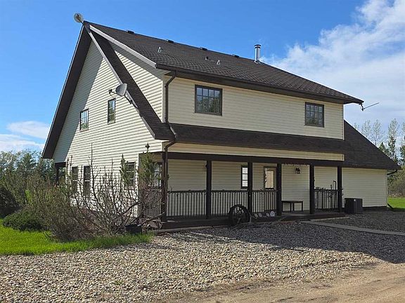 3rd image of 82125 Range Road 203