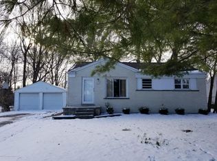 2111 Delta River Dr, Lansing, MI 48906