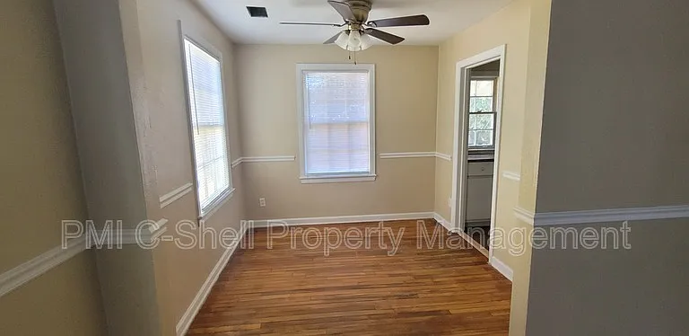 302 Rue Max St — Photo 4