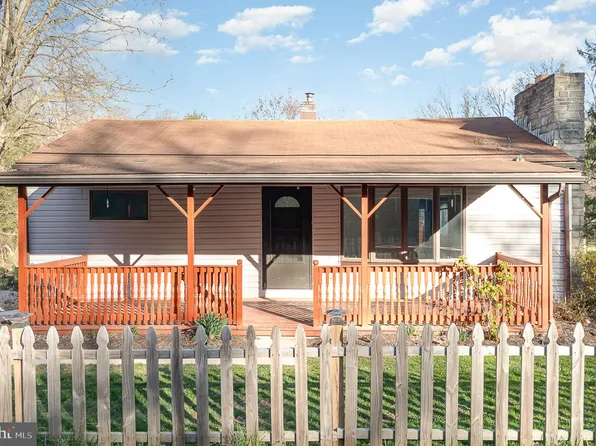 1130 Fishing Creek Valley Rd, Harrisburg, PA 17112