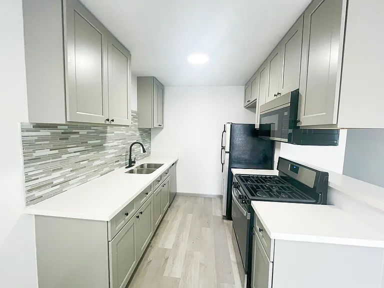 1017 N Meadows Dr #B — Photo 8