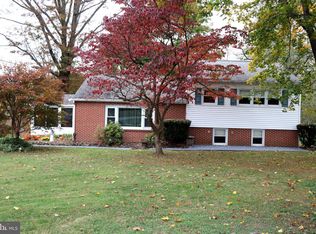 550 Schoolhouse Rd, Pottstown, PA 19465