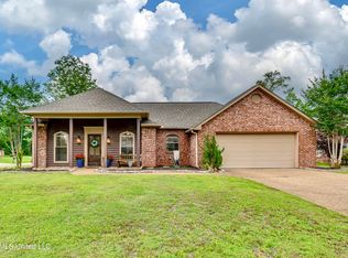 403 Pinebrook Cir, Brandon, MS 39047