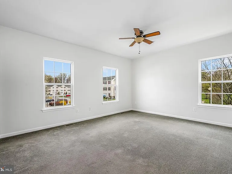 202 Bardel Dr #202 — Photo 14