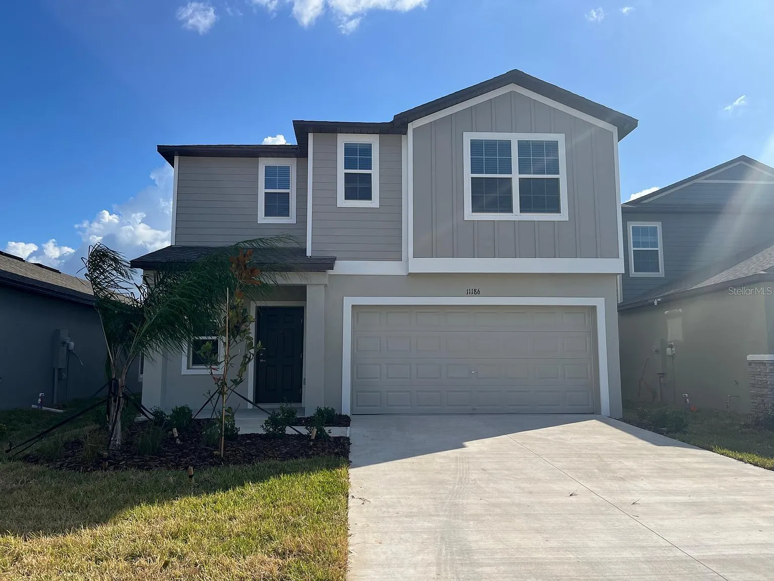 6 bed, 2580 sqft, $2,800 — Photo 2