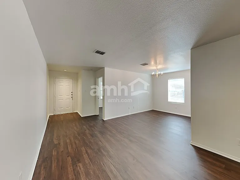 1101 Eagle Claw Dr — Photo 8