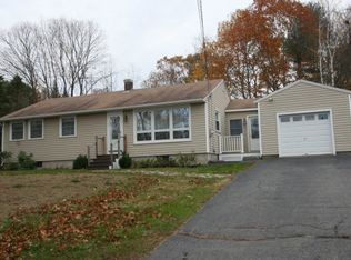 9 Leach Rd, Kittery, ME 03904