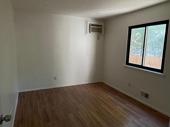 5th image of 54 Logan Ave #1A