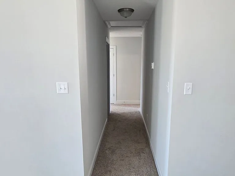918 Uplands Ln — Photo 14