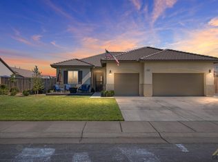 15612 Avanti Dr, Bakersfield, CA 93314