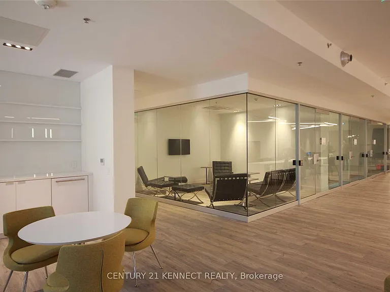 181 Dundas St E #1108 — Photo 5