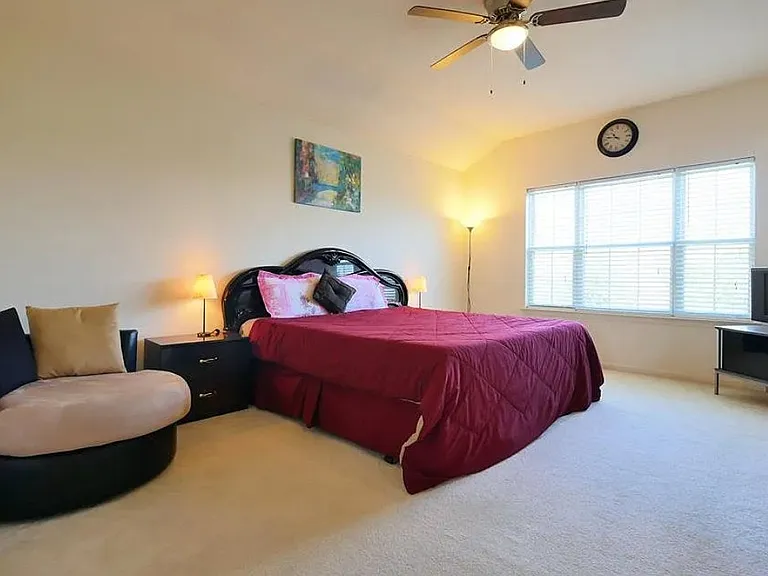 4333 Creek Rd — Photo 10