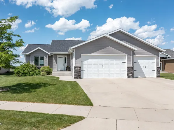 3905 Trident Ct NW, Mandan, ND 58554