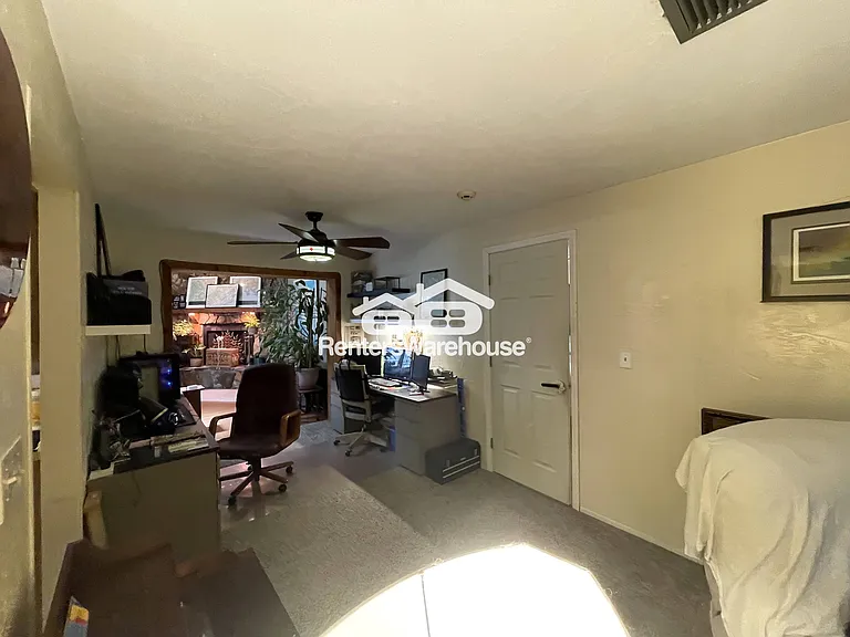 802 Embassy Rd — Photo 5